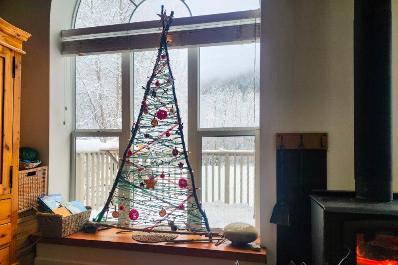 Build Your Own Eco-Friendly, Toxic-Free Christmas Tree